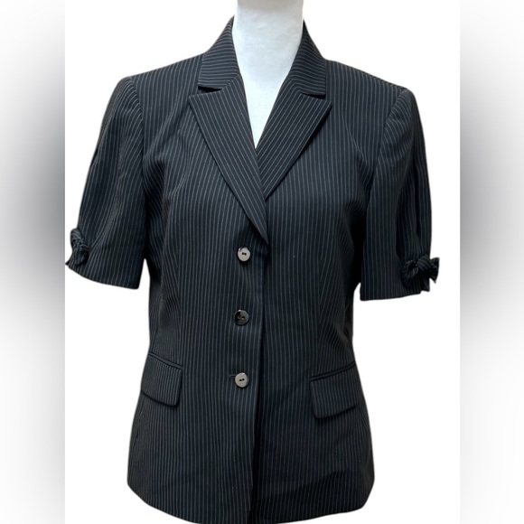 Tahari Jackets & Blazers - Tahari Black Pinstripe Women's Blazer